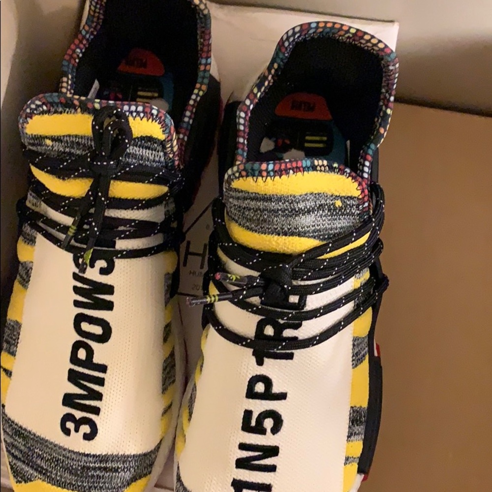 Size 10 human race